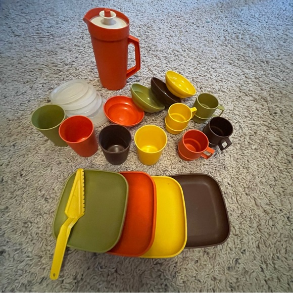 Tupperware Other - 1970s Kids Tupperware Mini Serve It 22pcs